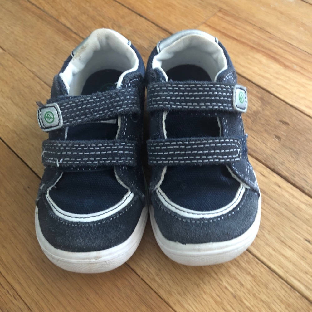 Navy stride rite sneakers